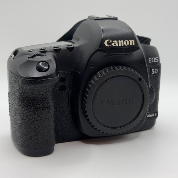 Canon 5D Mark II (Body Only) - Picture 6 of 8